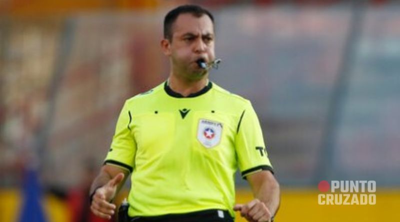 Cruzados tomó acciones por disconformidad del arbitraje de Diego Flores 
