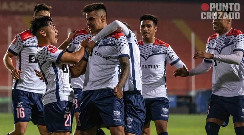 Dos jóvenes jugadores de la UC parten a Deportes Recoleta 