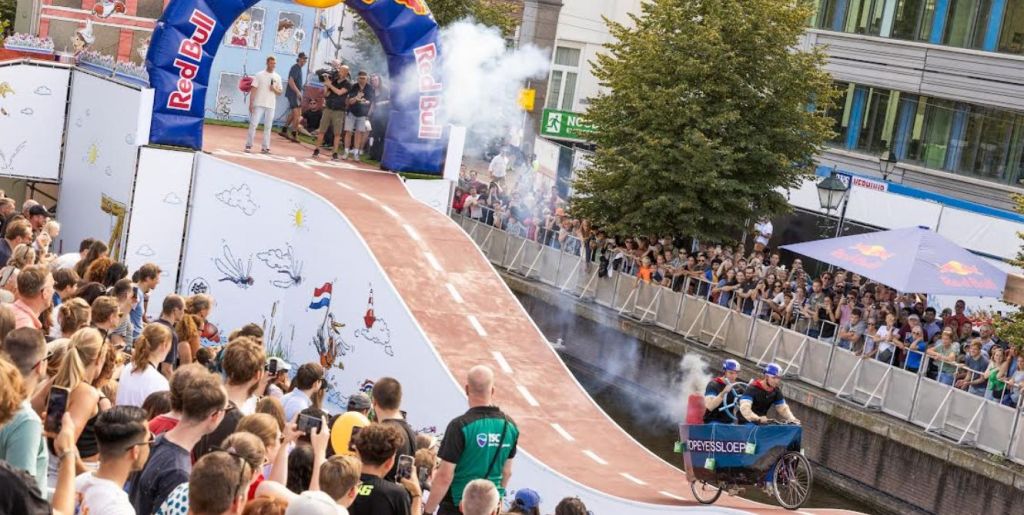 La competencia, que desafía la creatividad sobre dos ruedas (sin mojarte en el intento), aún tiene abiertas sus&nbsp;inscripciones